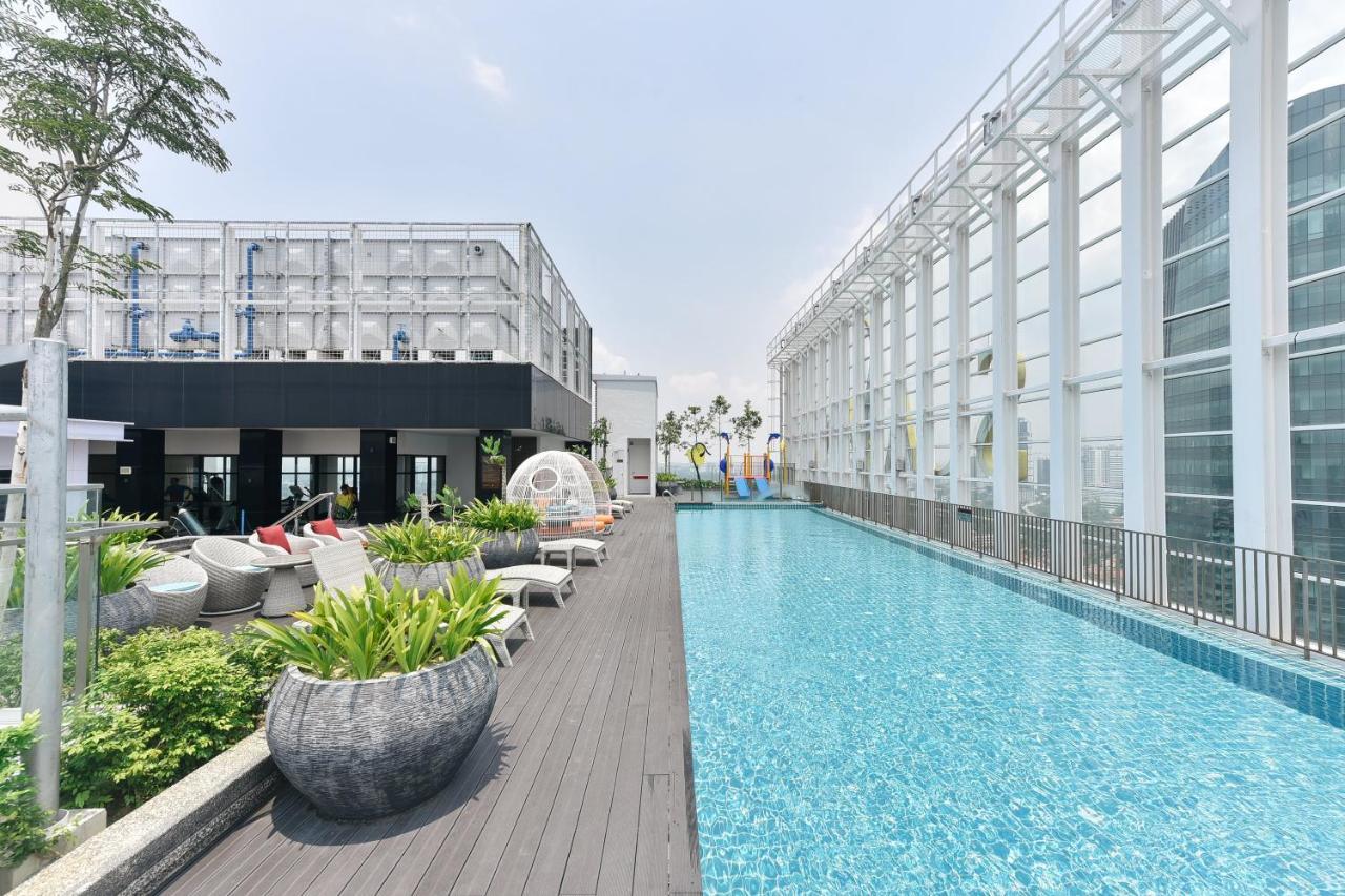 Suasana Private Suites By Subhome Джохор-Бару Экстерьер фото